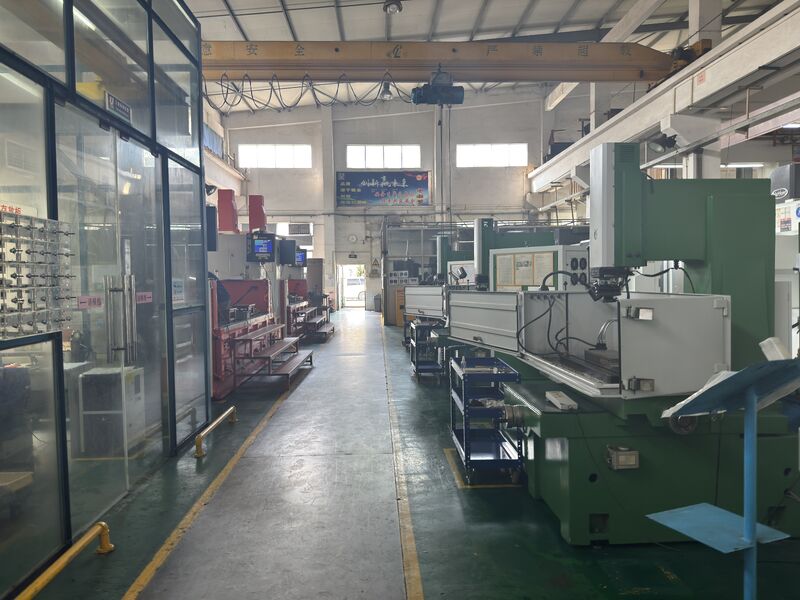 Guangzhou Starlink Mold Co.,Ltd. линия производства производителя